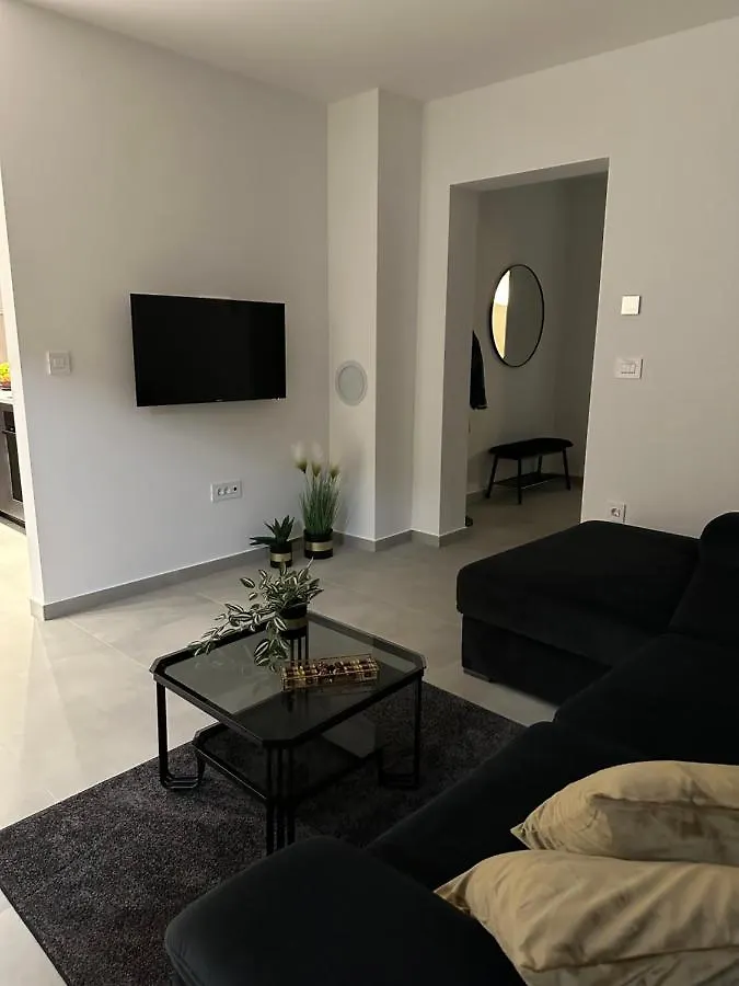 David Apartment Pula 0*,  Croatia